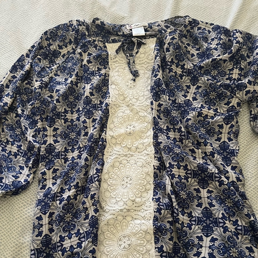Cute blouse